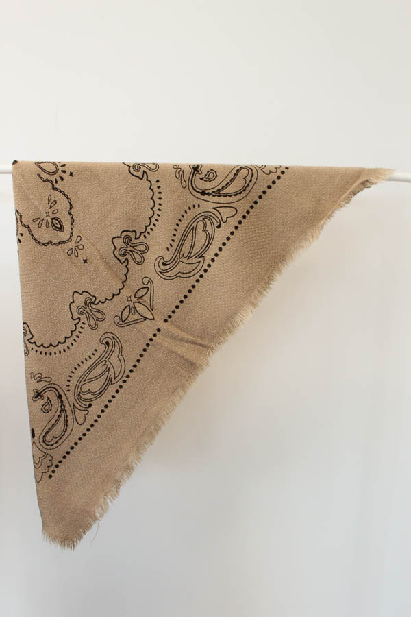 Bandana scarf zand | Lot 