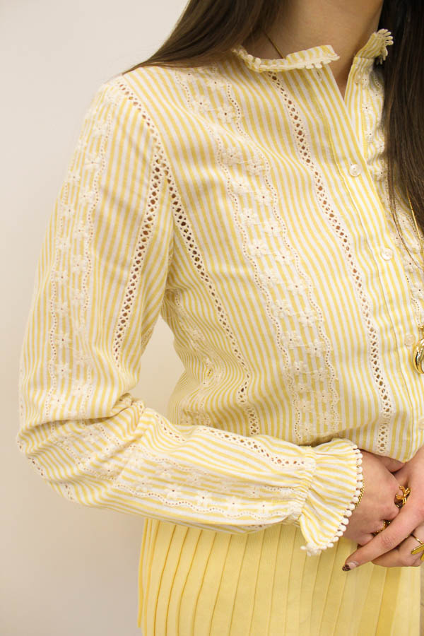 Blouse broderie geel | Jill - Afbeelding 3