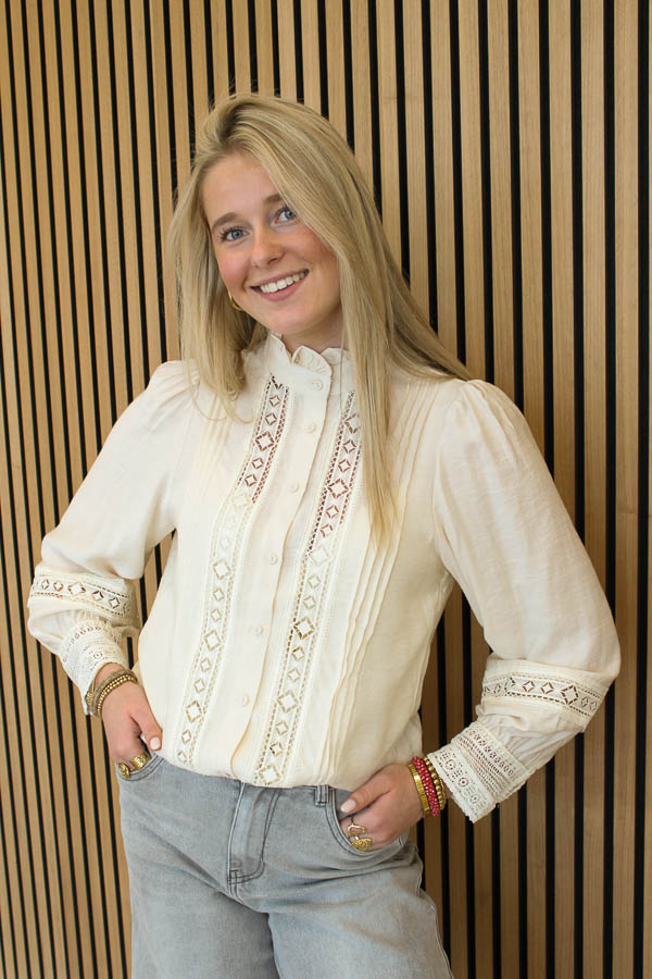 Blouse met broderie beige | Nelly