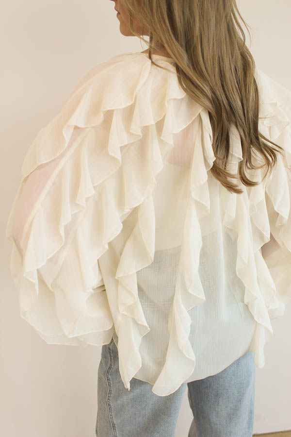 Blouse ruffels beige | Margriet - Afbeelding 2