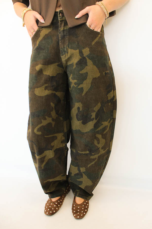 Camouflage balloon jeans | Jade
