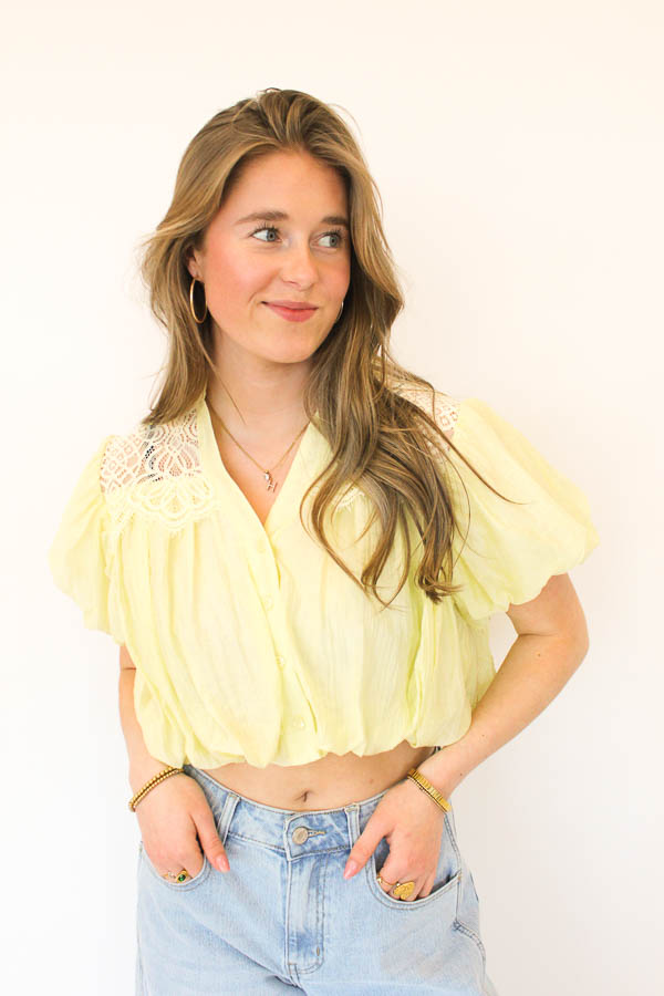 Cropped blouse geel | Lacy
