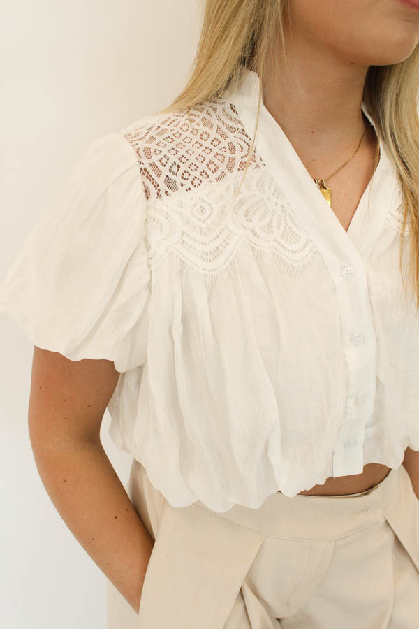 Cropped blouse wit | Lacy - Afbeelding 2