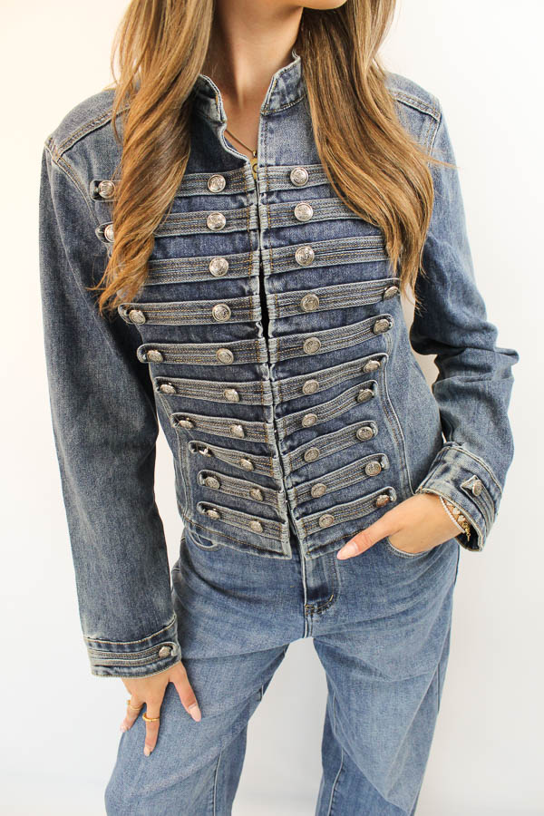 Getailleerd denim jasje met knopen - Afbeelding 2