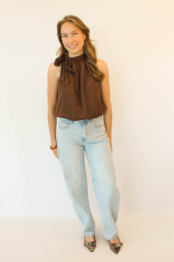 Haltertop strik bruin | Liz - Afbeelding 2