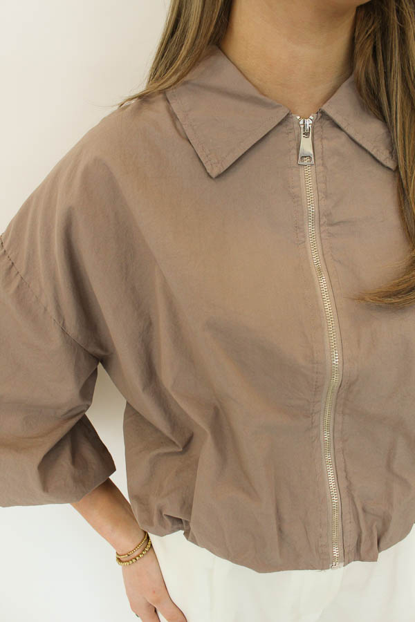 Jas korte mouw taupe | Beau - Afbeelding 2