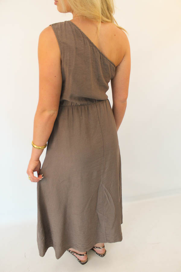 Jurk shoulder taupe | Benthe - Afbeelding 3