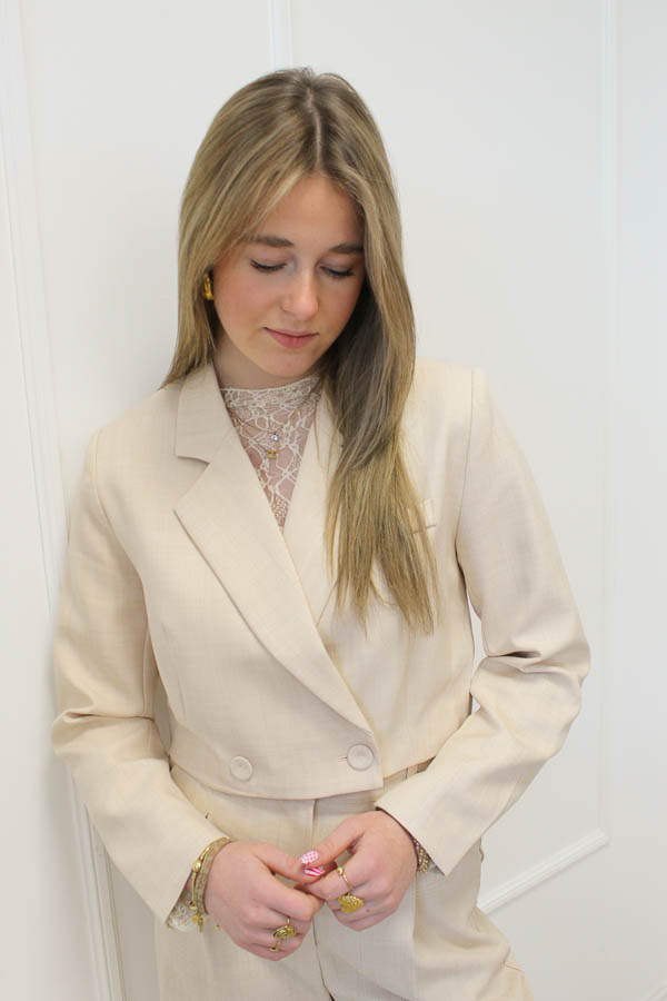 Korte blazer beige | Gina - Afbeelding 2