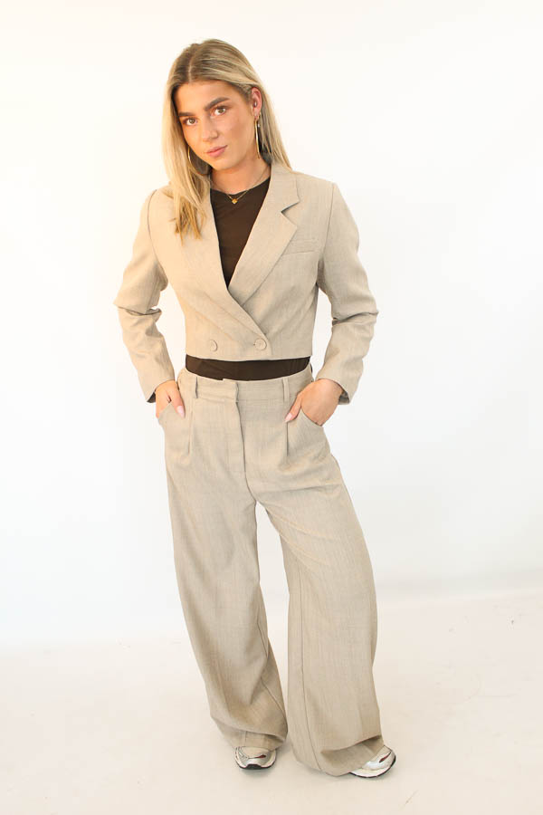 Korte blazer zand | Gina - Afbeelding 2