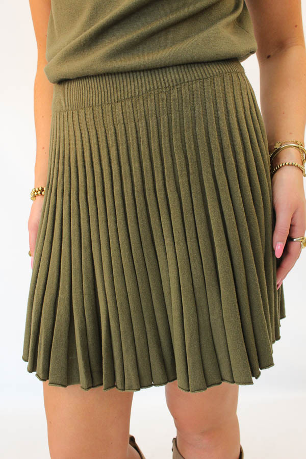 Korte plooirok khaki | Flo - Afbeelding 2