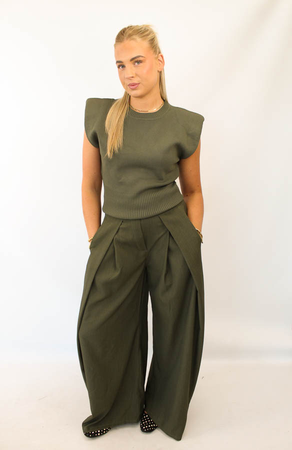Mouwloos top army | Daisy
