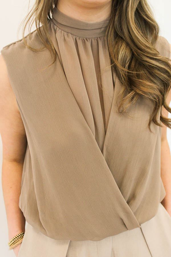 Mouwloos top taupe | Fancy - Afbeelding 2