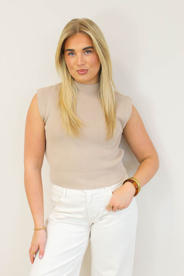 Mouwloos top zand | Brigit