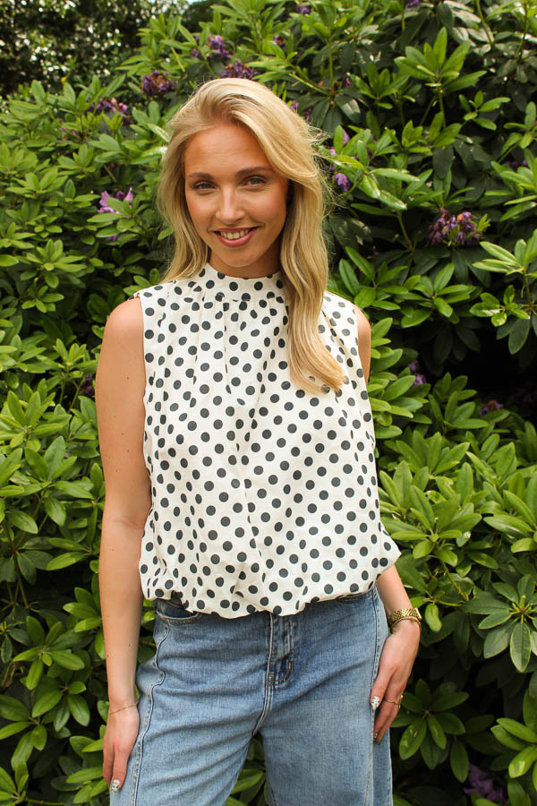 Mouwloze blouse top navy | Jara