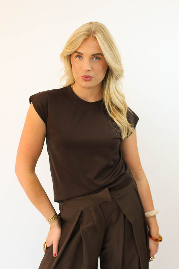 Mouwloze top bruin | Lotta