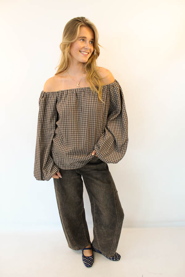 Off-shoulder top bruin | Ruiten
