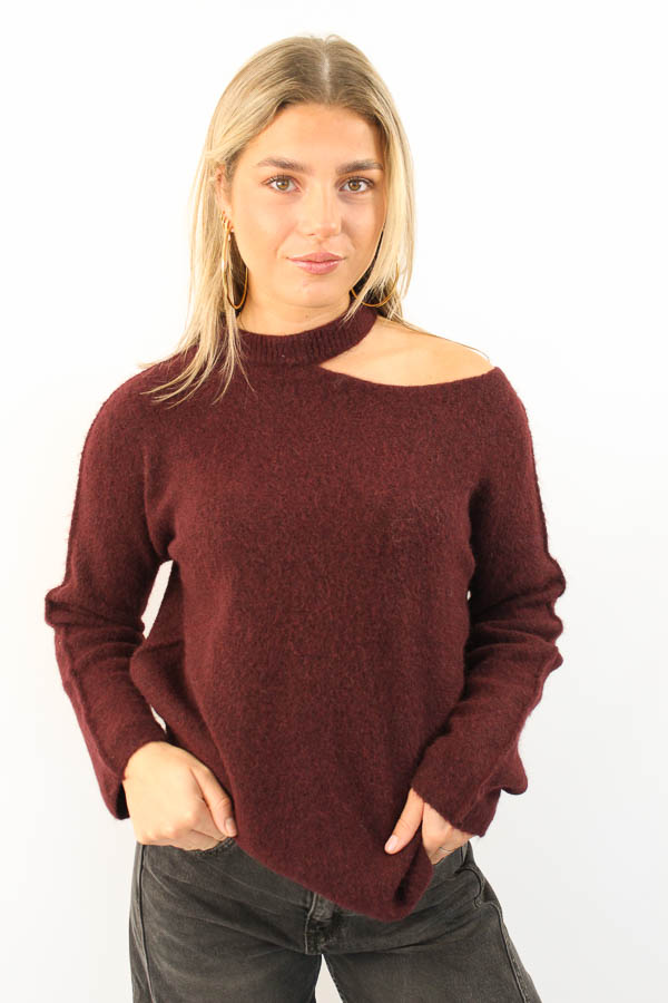 Open shoulder trui  burgundy | Pien - Afbeelding 2