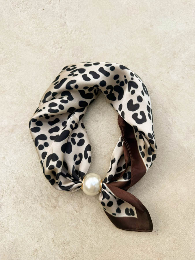 Parelsjaal leopard bruin