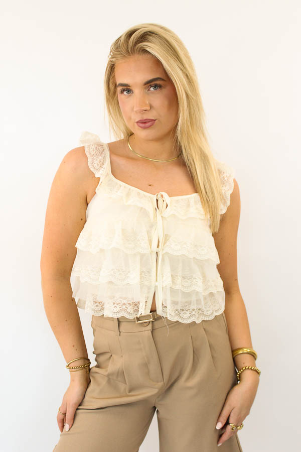 Ruffel top beige | Lara