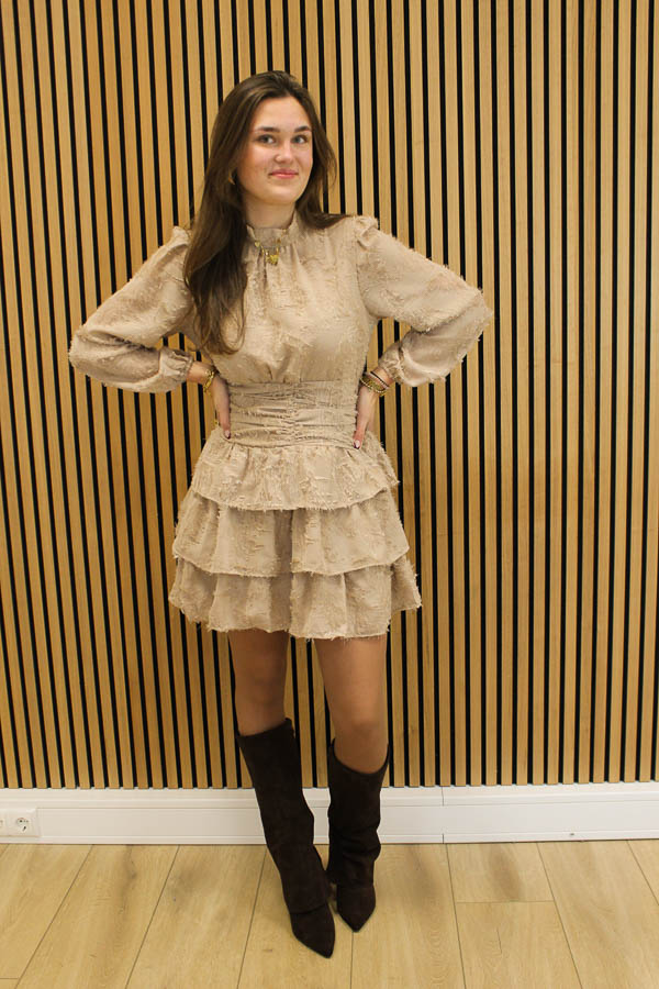 Ruffle jurk beige | Grace