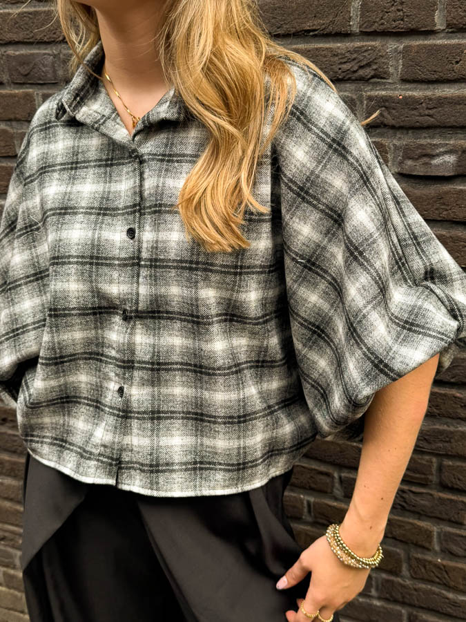 Ruiten blouse zwart | Charleen - Afbeelding 2