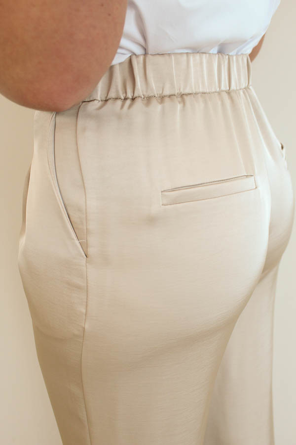 Satijnlook pantalon beige | Lou - Afbeelding 3
