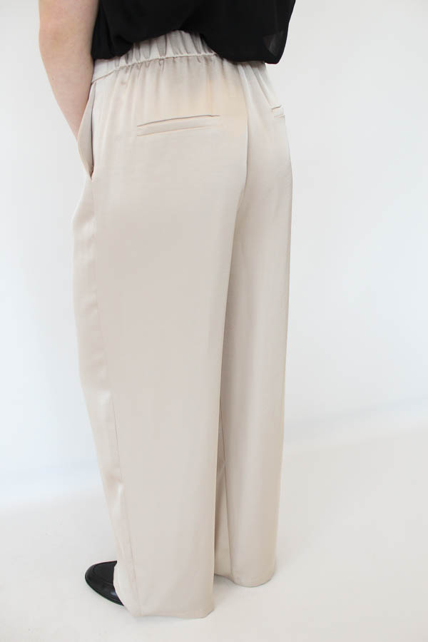 Satijnlook pantalon beige | Lou - Afbeelding 2