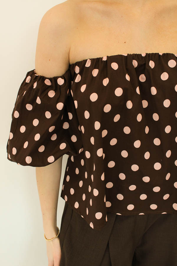 Stippen top bruin | Amaya - Afbeelding 3