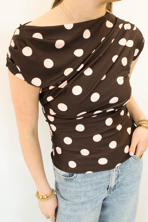 Stippen top bruin | Valerie - Afbeelding 3
