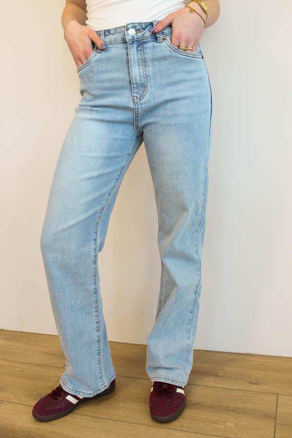 Straight fit jeans lichtblauw | Josje