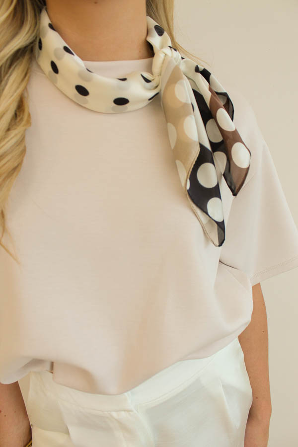 T-shirt geplooid beige | Nienke - Afbeelding 2