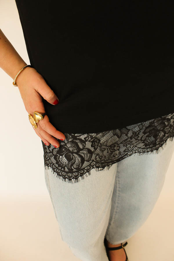 T-shirt kant zwart | Kim - Afbeelding 1
