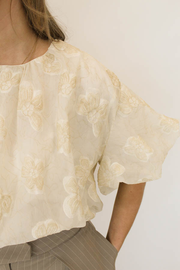 Top bloemenprint beige | Nomi - Afbeelding 3