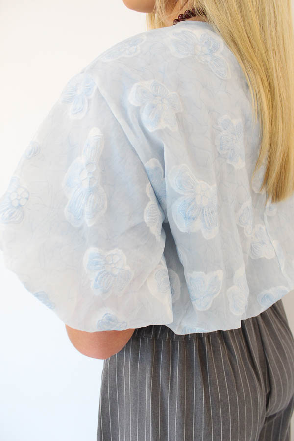 Top bloemenprint blauw | Nomi - Afbeelding 3