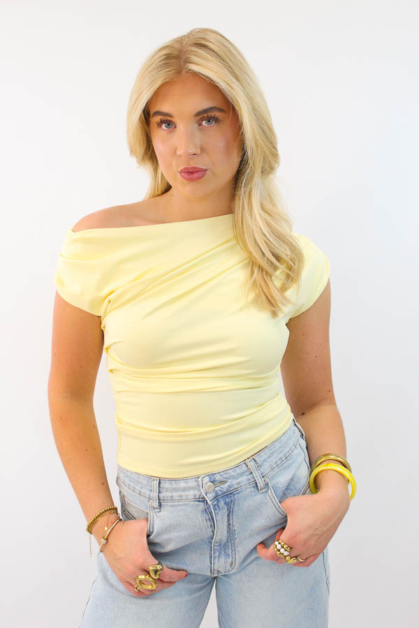 Top shoulder geel | Lia