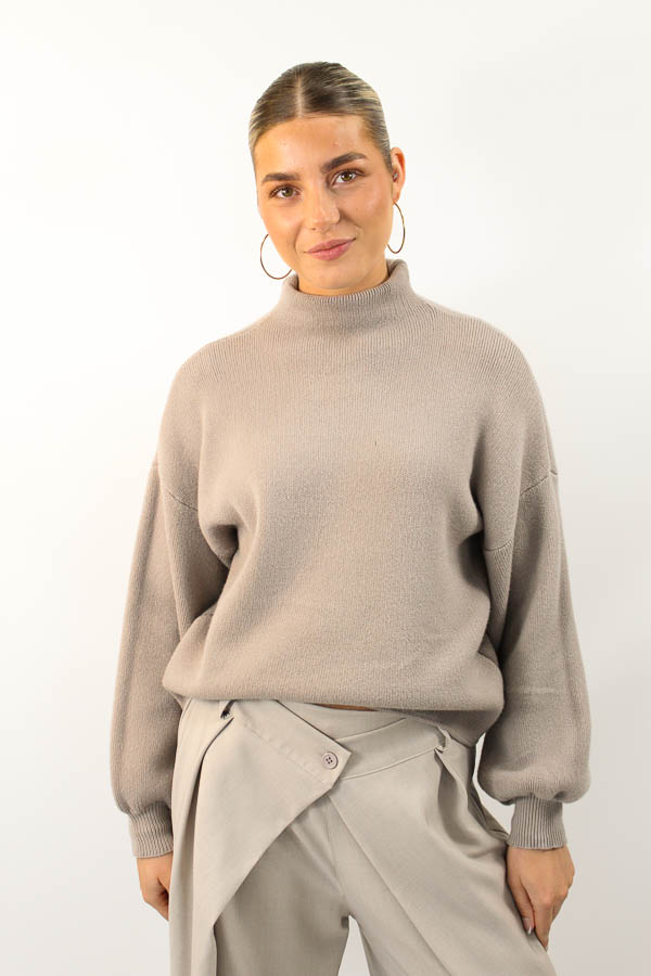 Trui volant mouw taupe | Amalia 