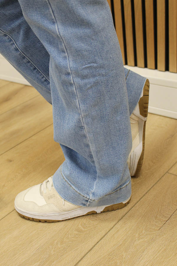 Wide jeans licht blauw | Chleo - Afbeelding 4