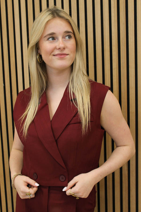 Cropped_gilet_bordeaux_-_Sena-2