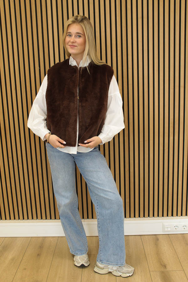 Teddy_gilet_bruin_-_Lieke_2-2