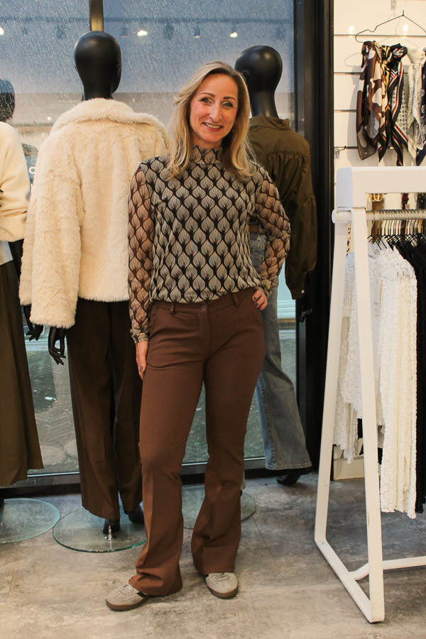 Flared_broek_bruin_-_Fernanda-7253