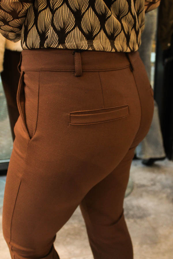 Flared_broek_bruin_-_Fernanda_2-7263