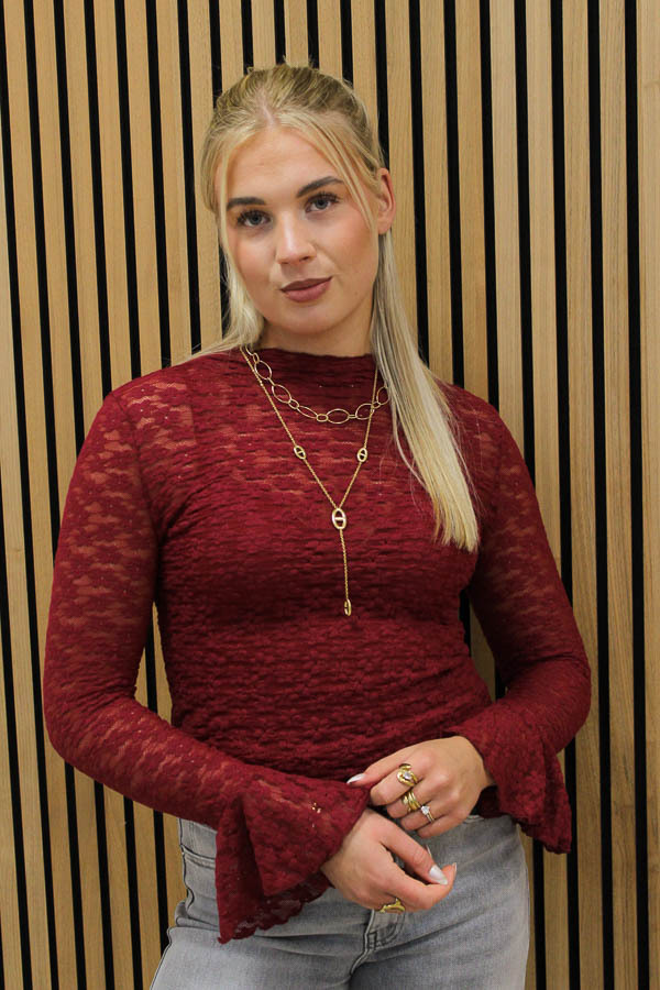 Kanten_top_bordeaux_-_Fee-7479