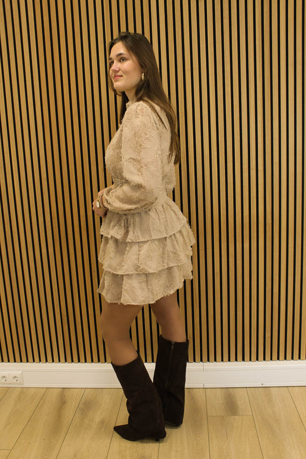 Ruffle_jurk_beige_-_Grace_3-2