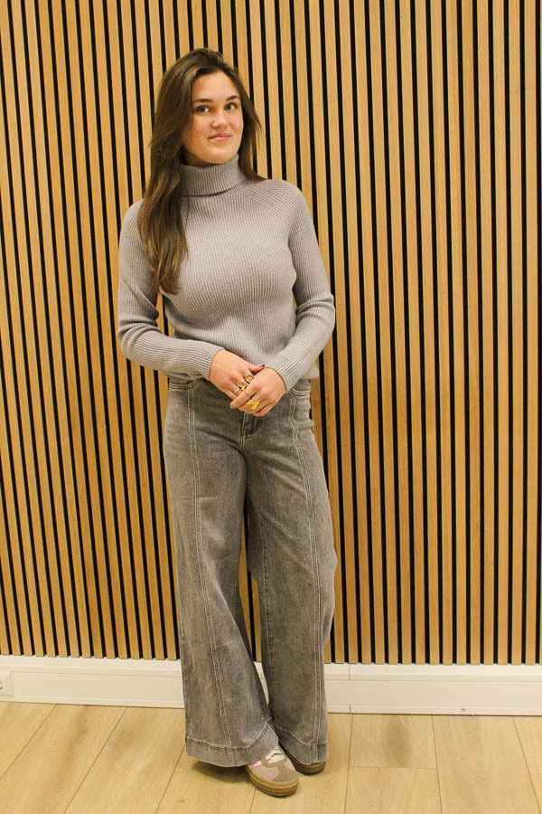 Coltrui_rib_grijs_-_Kyra_2-3