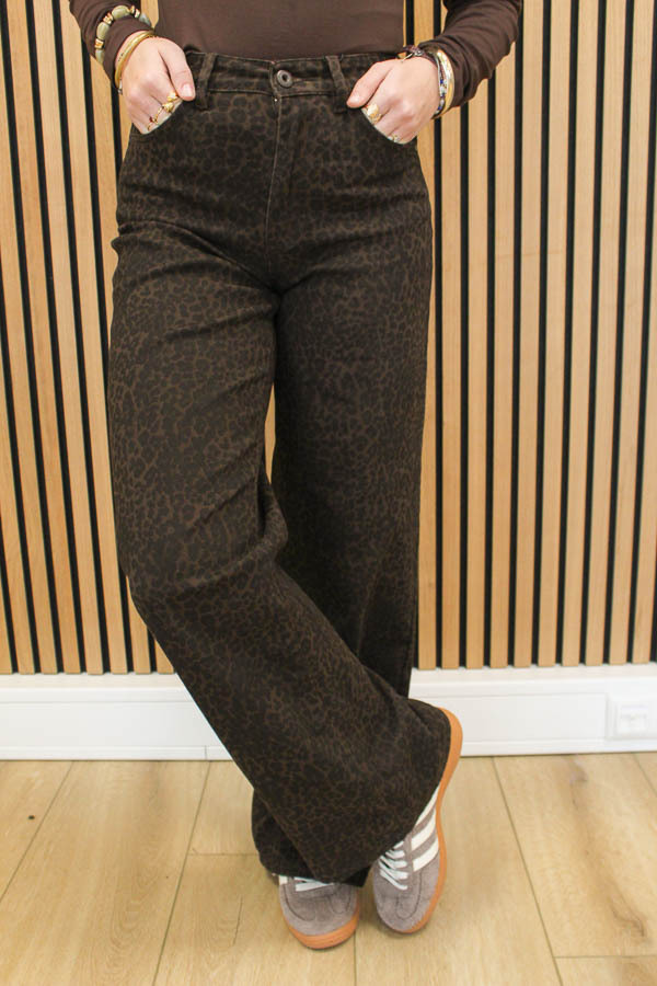 Straight_jeans_cheetah_bruin_-_Lauren-8132