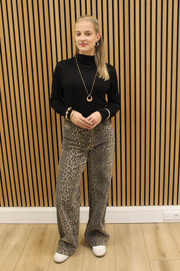 Basis_col_top_zwart_-_Fay_2-8204