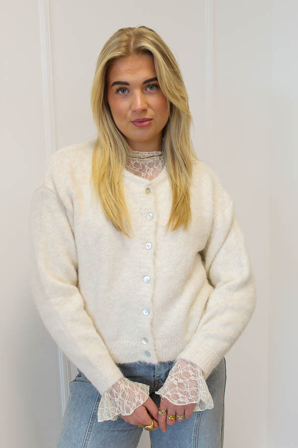 Gebreid_vest_beige_-_Lilly-8450