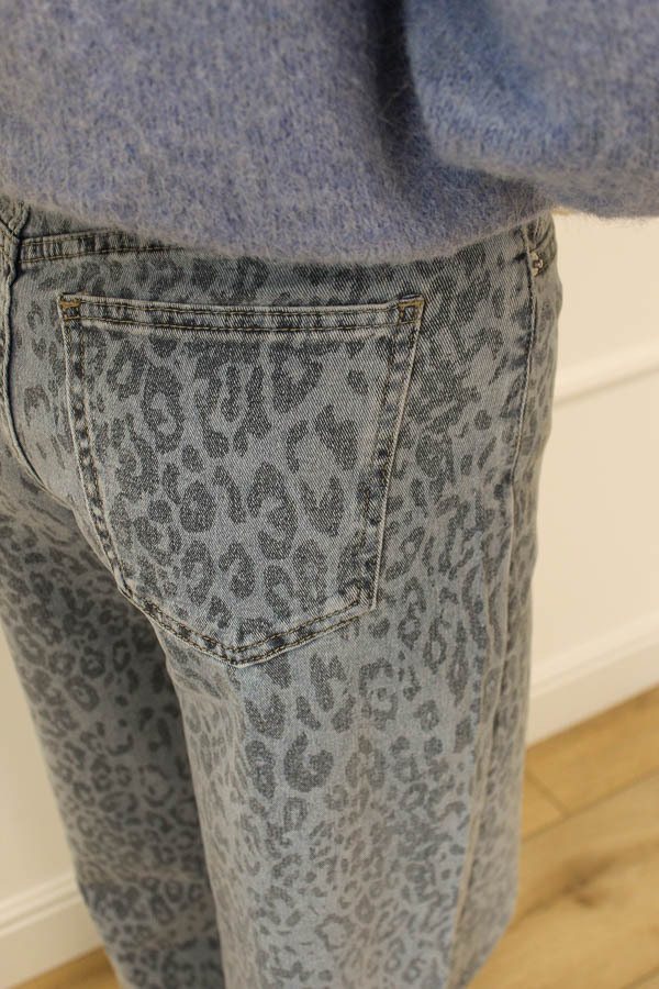 Wide_Jeans_leopard_blauw_-_Lis_2-8427