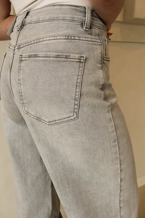 Wide_leg_jeans_grijs_-_Indy_1-9748