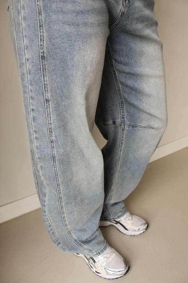 Balloon_jeans_blauw_-_Karlijn_2-9699